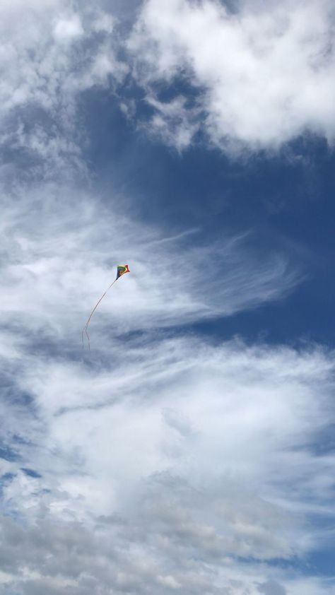 Kite In The Wind Poetry ! [Video] | Beautiful photos of nature, Flying photography, Nature photography Kite Videos Aesthetic, Kite Aesthetic Video, Flying Kites Video, Kite Aesthetics, Kite Snap, Random Videos Aesthetic, Nature Sky Aesthetic, Wind Video, Video Cloud