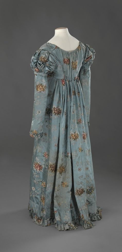 Silk Brocade Dress, ca. 1820 (fabric ca. mid 18th Century)    via Norway National Museum Mid 1800s Fashion, 1820s Dress, 1820 Dress, 1840 Fashion, 1829 Fashion, Historical Cosplay, 1800s Dresses, 1800s Women, Regency Costume