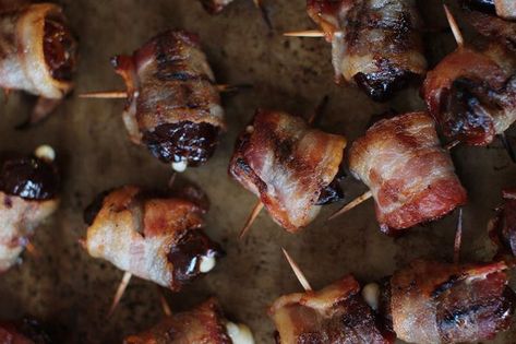 20 Oscar party appetizers that are easy and delicious: Best of Recipe Box - oregonlive.com Eclipse Themed Food, Stuffed Bacon Wrapped Dates, Wrapped Dates, Eclipse Party, Happy Hour Food, Bacon Wrapped Dates, Elegant Appetizers, Summer Brunch, Cheese Stuffed