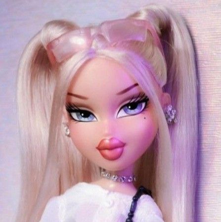 bratz icons Doll Inspired Makeup, Bratz Hairstyles, Sketchbook People, Cute Bratz, Bratz Doll Aesthetic, Bratz Cloe, Cloe Bratz, Instagram Food Pictures, Las Bratz