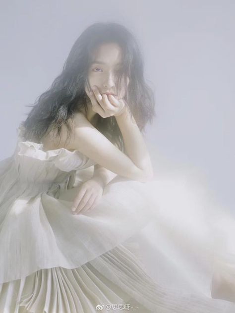 Tulle Photoshoot, Glamour Shots, White Swan, Photoshoot Concept, Aesthetic Women, Wedding Shots, Girl Crushes, 인물 사진, Chinese Actress