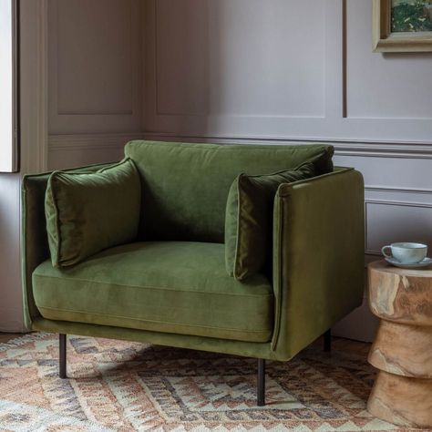 Green Bedroom Chair, Green Reading Chair, Green Armchair Living Room, Green Accent Chairs, Green Accent Chair, Green Velvet Armchair, Luxury Arm Chair, Dark Green Walls, Comfy Armchair