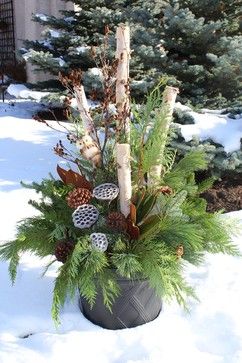 Gorgeous Christmas Urns Outdoor Holiday Planters, Natal Country, Dekoratívne Vence, Christmas Urns, Outdoor Christmas Planters, Holiday Planter, Winter Planter, Christmas Pots, Christmas Planters