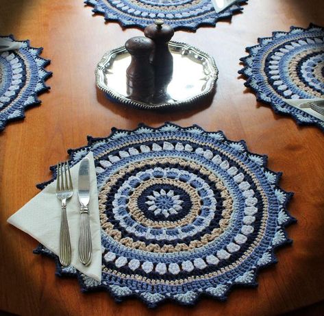 Crochet Placemat Crocheted Placemats, Motif Mandala Crochet, Placemat Patterns, Crochet Placemat, Crochet Table Mat, Crochet Placemat Patterns, Crochet Mat, Pattern Mandala, Kitchen Crochet