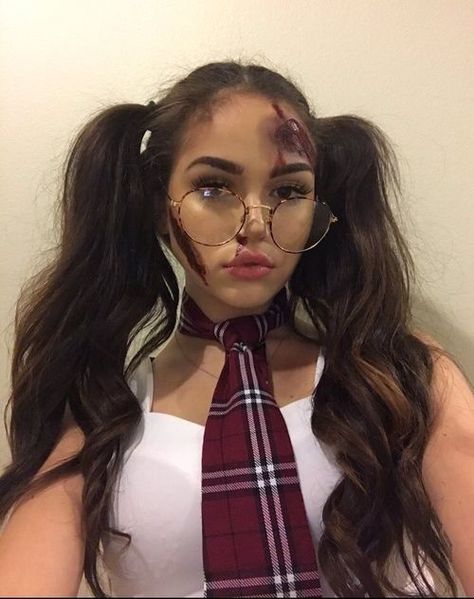 Girl Halloween Makeup, Girls Halloween Outfits, Halloween Coustumes, Halloween Makeup Scary, Halloween Makeup Inspiration, Maggie Lindemann, Couples Halloween, School Makeup, Halloween Costume Outfits