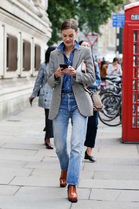 If there’s one piece that screams 2018 it’s the checked blazer. Get inspired on how to wear it with this gallery. PHOTO © TEAM PETER STIGTER PHOTO © 2017 TEAM PETER STIGTER Oversized Blazer Street Style, Blazer Street Style, Looks Jeans, Work Blazer, Looks Street Style, Denim Details, Blazer Outfits, Oversized Blazer, Ripped Denim