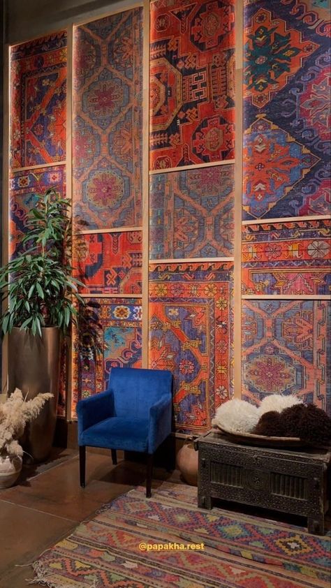 Rugs On The Wall, Lobby Interior Design, Wall Interior, Lobby Interior, Wall Decor Design, Hotel Interiors, Restaurant Interior Design, Persian Rugs, Restaurant Interior