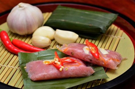 ~Nem Chua~ Nem Chua, Viet Food, Vietnam Food, Vietnam Tours, Popular Food, Vietnamese Cuisine, Vietnamese Food, Vietnamese Recipes, Flowers Wallpaper