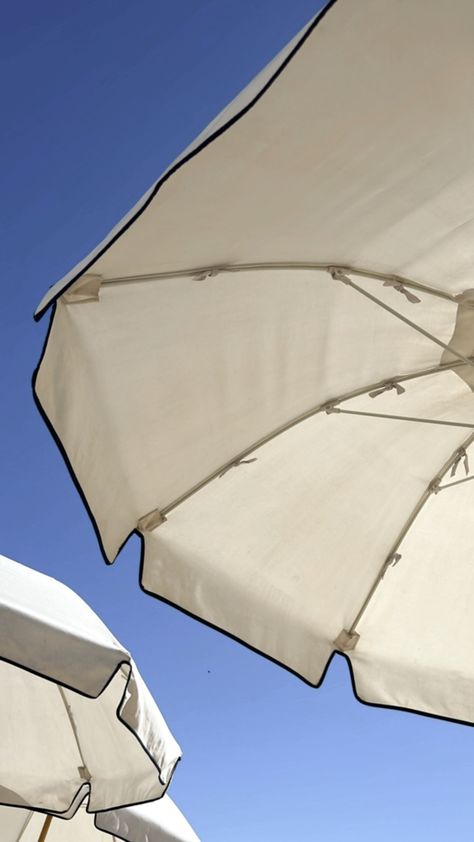 Beach umbrella, aesthetic Sun Umbrella Aesthetic, Umbrella Aesthetic, Ipad Layouts, Umbrella Beach, Summer Umbrella, Beach Lounge Chair, Umbrella Photo, Pool Umbrellas, Pool Art