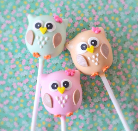 Owl Cake Pops                                                                                                                                                                                 More Popcake Ideas, Cake Pops Ideas, Owl Cake Pops, Animal Cake Pops, Cake Cake Pops, Savory Cakes, Owl Cakes, Owl Birthday Parties, Pop Cupcakes