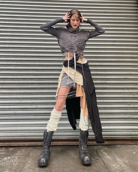 nora gallagher🦒 on Instagram: "fun fact my headphones are dead" Archive Outfits, Avant Apocalypse, Jungle Outfit, Subversive Basics, Sarah James, Another Day Another Slay, 70s Western, Siren Core, Asian Street Fashion