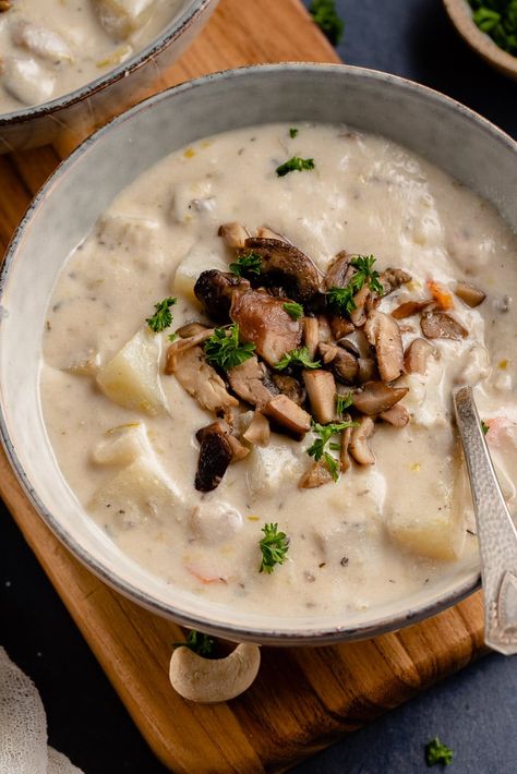 Vegan Clam Chowder, Oyster Chowder, Clam Chowder Soup, Oyster Stew, New England Clam Chowder, Non Dairy Milk, Chowder Soup, Oyster Crackers, Homemade Almond Milk