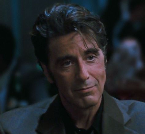 Heat Al Pacino, Al Pacino Gif, Al Pacino Heat, Mafia Core, Robert Deniro Alpacino, Robert Deniro And Al Pacino, Al Pacino Listening To Music, Heat 1995, Daredevil Matt Murdock