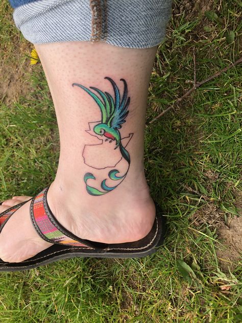 Guatemalan Quetzal Art, Guatemalan Tattoo For Women, Quetzal Tattoo Guatemalan, Quetzal Bird Tattoo, Guatemalan Tattoo Ideas, Guatemalan Tattoo, Guatemala Tattoo Ideas, Quetzal Art, Guatemala Tattoo