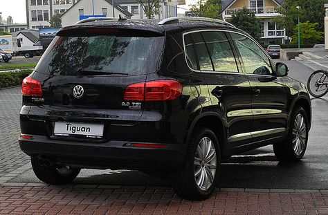 My new love. ❤ #VW Volkswagen Tiguan, Vw Tiguan, Audi Q3, First Car, New Love, Designer Style, Food Design, Volkswagen Golf, Travel Food