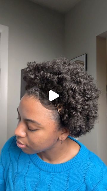 Candace🩷Renee on Instagram: "I haven’t done a bantu knot out in a looong time!
I really blow dried my hair to put in a protective style but the way it failed within 30 mins..I had to switch it up lol😬

#naturalhairstyles #shortnaturalhairstyle #type4hair #curlyhairstyles" Band 2 Knots Hairstyles, Bantu Knots Twist Out, Bantu Knot Take Down, Bantu Knots Taken Out, Bantu Knots On Short Hair, Twist Out On Short Hair Natural, Short Hair Twist Out, Bantu Knot Out Natural Hair, Bantu Knot Curls