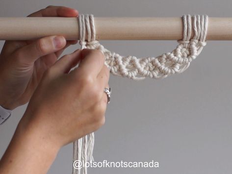 Diy Macrame Wall Hanging, Simpul Makrame, Art Macramé, Pola Macrame, Hantverk Diy, Tutorial Macramé, Macrame Wall Hanging Tutorial, Macrame Knots Tutorial, Makramee Diy