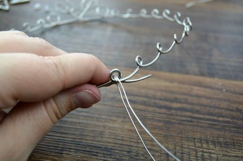 DIY Princess Tiara - Happy Hour Projects How To Make A Tiara Diy, Diy Wire Tiara, Elf Tiara Diy, Wire Crown Tutorial, Diy Tiaras And Crowns, Bead Tiara, Diy Princess Crown, How To Make Tiara, Basic Wire Wrapping