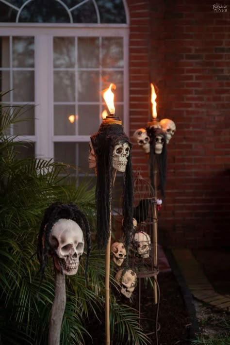 Halloween Decor With Chains, Outdoor Yard Halloween Decorations, Backyard Patio Halloween Decor, Skull Halloween Decor Outdoor, Scary Halloween Theme Ideas, Yard Ideas For Halloween, Long Driveway Halloween Decorations, Skeleton House Halloween, Pirate Porch Decor