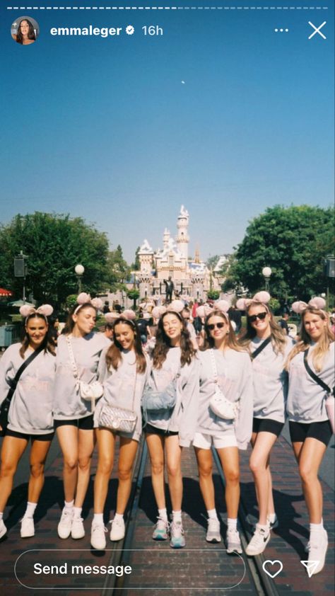 Disney Senior Trip, Disneyland Bachelorette, Cute Disney Outfits, California Photos, Senior Trip, Bachelorette Trip, Disney Birthday, Disney Photos, 17th Birthday