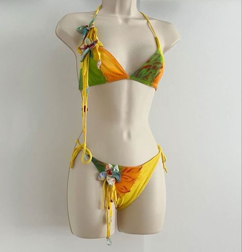 80s Swimsuit Bikinis, Hippy Swimsuit, Hippie Bathing Suits, Y2k Bikinis Vintage, Orchid Outfit, 2000s Swimwear, 70s Bathing Suit, 90s Bathing Suit, 90s Swimwear