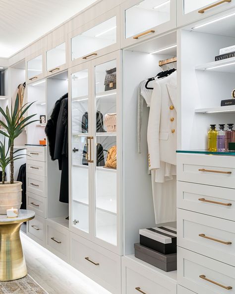 California Closets, Custom Closets, Walk In Closets, Closet Systems Grand Dressing, Glass Closet, Dressing Room Closet, Walking Closet, White Closet, Dream Closet Design, Walk In Closet Design, Beautiful Closets, Luxury Closets Design