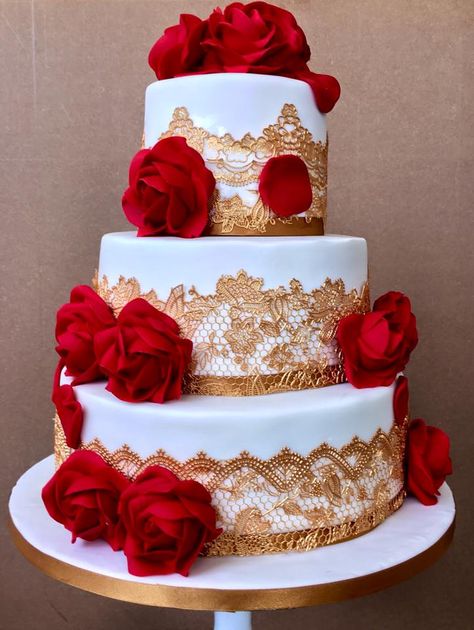 Three tier white with Red Rose Wedding Cake Quince Cakes Red, Red Quinceanera Cake, Quinceanera Cake Ideas, Red Quince Theme, Red Rose Wedding Cake, Red Quinceanera Ideas, Quince Cakes, Rose Wedding Cake, Quince Cake