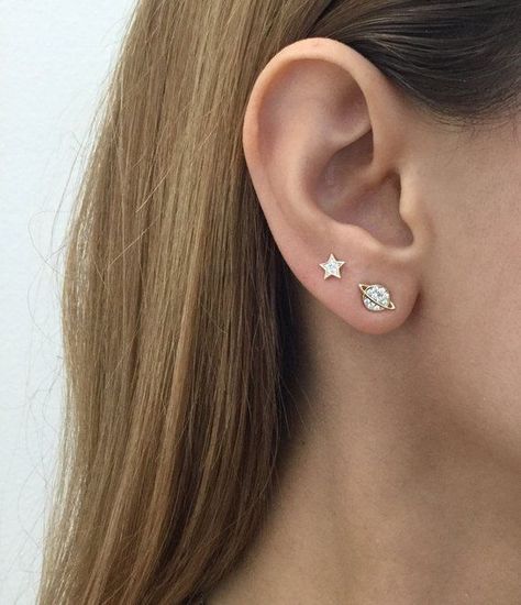 Second Ear Piercing, Felt Earrings, Planet Earrings, Double Piercing, Earrings Ideas, Earrings Chandelier, Earrings Stone, Hammered Hoop Earrings, Bar Stud Earrings