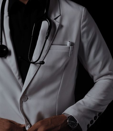 Lab Coats For Men, Foto Doctor, Doctor Quotes Medical, Doctor Coat, Doctor Quotes, Medical Photography, Aesthetic Doctor, Medical School Life, Medical Student Motivation