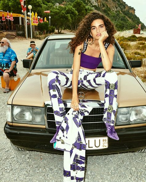 Chiara Scelsi hits the road for the July 2018 issue of Vogue Portugal. Photographed by Branislav Simoncik, the Italian beauty joins male models Kevin and Vogue Portugal, 사진 촬영 포즈, Italian Beauty, Vogue Covers, Vogue Japan, Vogue Magazine, Beauty Editorial, Fashion Tips For Women, Photoshoot Inspiration