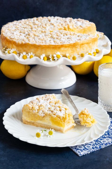 This Lemon Curd Ricotta Crumb Cake is a fabulous, four-layer Italian dessert. The crust and crumb topping are made from the same sweet, buttery dough, making it quick and easy; no special equipment needed! Lemon Cake Recipes, Microwave Lemon Curd, Ricotta Tart, Easy Lemon Curd, Crumb Cake Recipe, Brunch Cake, Lemon Curd Recipe, Lemon Curd Filling, Yummy Desserts Easy