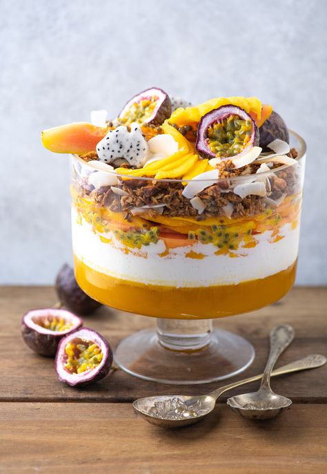 Breakfast Trifle, Mango Trifle, Fresh Breakfast, Trifle Dish, Trifle Desserts, Trifle Recipe, Cooking Recipe, Trifle, Recipes Food