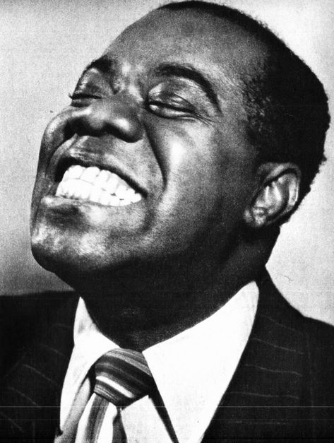 Louis Armstrong Art, Louis Armstrong Aesthetic, Louis Armstrong Poster, Jazz Aesthetic, Popular Music Artists, Iconic Pictures, Black Ivy, Best Country Music, Jazz Poster