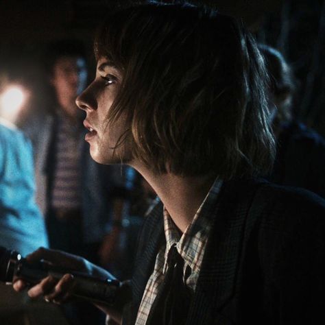 Maya Hawke Side Profile, Maya Hawke Icons, Pretty Girlfriend, Maya Hawk, Robin Buckley, Kin List, Maya Hawke, Love The Earth, Lights Camera Action