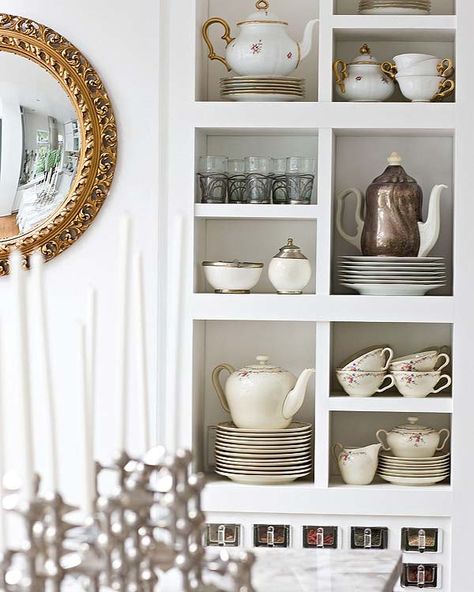 I want a tea nook... heck, I want a whole tea room! Open Kitchen Shelves, White Room, Shelf Styling, Kitchen Shelves, Tea Room, Display Ideas, Open Shelving, China Cabinet, Old Houses