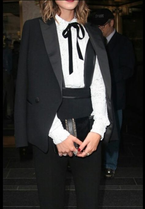 Black Tie Aesthetic, Bows Outfit, Tie Outfit, Semi Formal Outfit, Caroline Flack, Black And White Ribbon, Bow Tie Dress, Cheryl Cole, Black Bow Tie