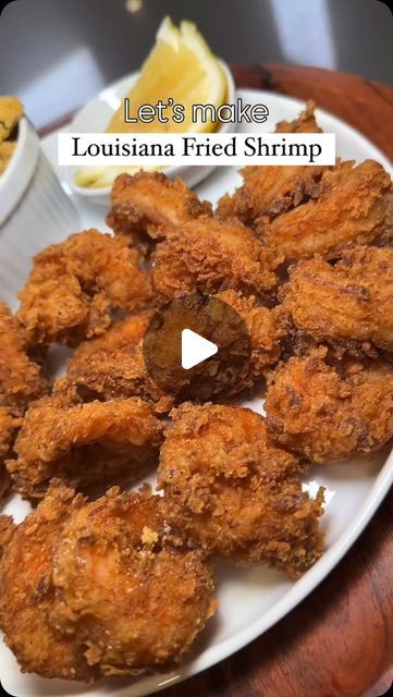 Seafood Network🦞🦐🦀🦑🐙🍤 on Instagram: "Mouthwatering Louisiana Fried Shrimp 🍤  @risascuisine   You making fried shrimp all wrong! This is the best way to make fried shrimp! 🍤   ✨If you ever go to New Orleans or Louisiana, in general, you can’t leave without giving you a seafood platter.   ✨My go to is usually fried shrimp or fried okra, sometimes with catfish if they have it.  ✨I like to first prep the wet and dry batter before I clean whatever it is that I’m frying   ✨ I season everything, and like to use cornmeal as the base for the okra, and cornmeal plus flour for the fried shrimp.  ✨I prefer to buy my shrimp with the head on, but that’s completely optional. Also I like to use an egg replacer over an actual egg, but that’s optional as well.   ✨ For the best flavor, deveining your Deep Fried Shrimp Batter, Fried Oysters Easy, Fried Shrimp Batter, Fried Shrimp Recipes Easy, Shrimp Batter, Crispy Fried Shrimp, Deep Fried Shrimp, Fried Shrimp Recipes, Fried Okra