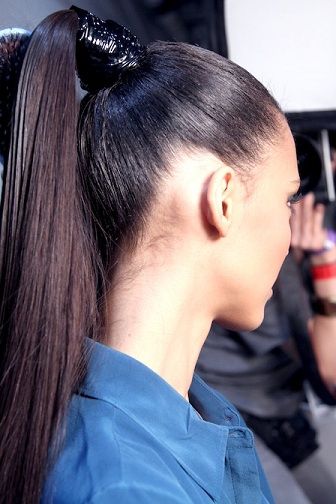 Catwalk Report, Autumn/Winter 2013. High-Rise Pony. #prohairbeauty #catwalkreport Kim K Hairstyles, Hairstyles For Long Hair Ponytail, Ponytail Hairstyles For Short Hair, Long Hairstyles Cuts, Short Ponytail Hairstyles, Ponytail Elegant, Elegant Chignon, Fishtail Braid Updo, Formal Hair Styles