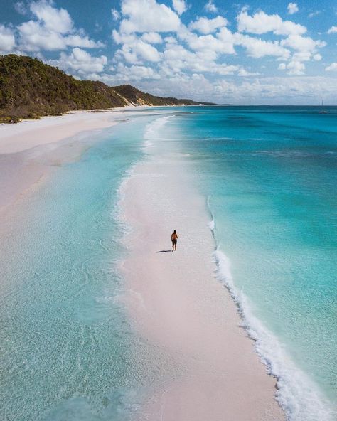 Australia on Instagram: “We know it's rude to stare but with views like this, who can blame us? 😉 The local Butchella people refer to @visitfraserisland as K'Gari,…” Sand Island, Hervey Bay, Fraser Island, Virtual Travel, Nature Travel, World Heritage, Natural Wonders, A Walk, Wonders Of The World