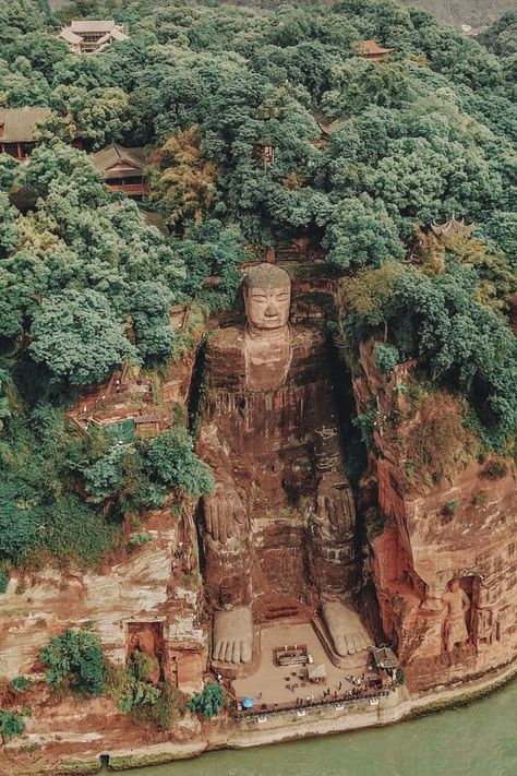 China Vacation, Chinese Places, Giant Buddha, Gap Year Travel, Sichuan China, Chengdu China, China City, Stone Statue, Drainage System