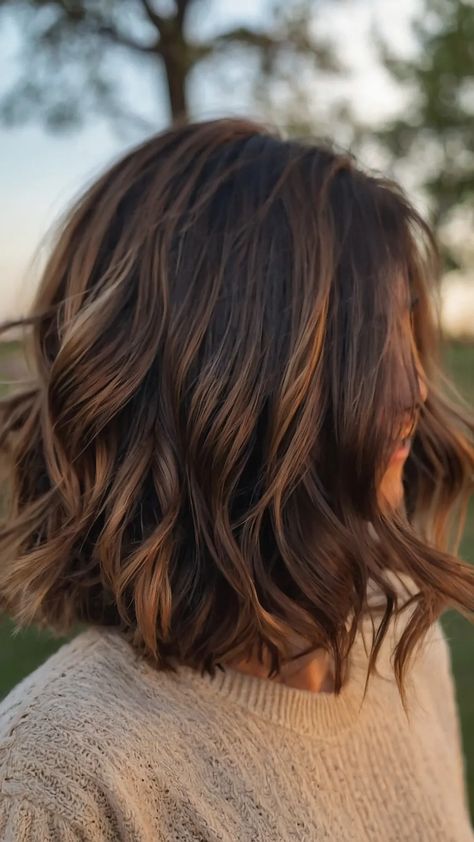 Embrace the Autumn Vibes: 15 Balayage Hair Inspirations - Inspire Inlet Dark Brown Caramel Balayage Hair, Light Brown And Auburn Balayage, Fall Brunette Bob, Autumnal Hair Brunette, Medium Brown Fall Hair, Black Balayage Hair Caramel, Autumn Hair Brunette, Caramel Balayage Wavy Hair, Warm Fall Highlights