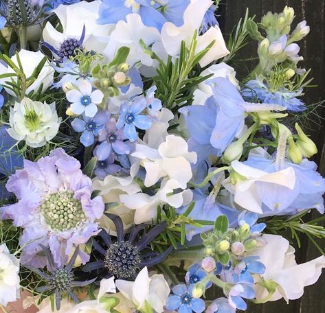 Light Purple Wedding, Blue Spring Flowers, White Floral Arrangements, Blue White Weddings, Green Themed Wedding, Flower Guide, Wedding Colors Blue, White Bridal Bouquet, Wildflower Wedding