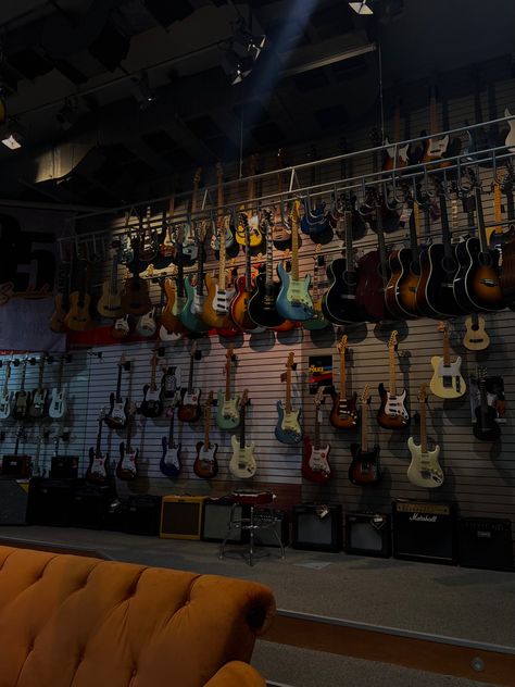 guitar/ music store Guitar Store Aesthetic, Aesthetic Guitar Photos, Music Store Aesthetic, Guitar Boy, Guitar Store, Guitar Photos, Guitar Obsession, Cool Electric Guitars, Guitar Collection