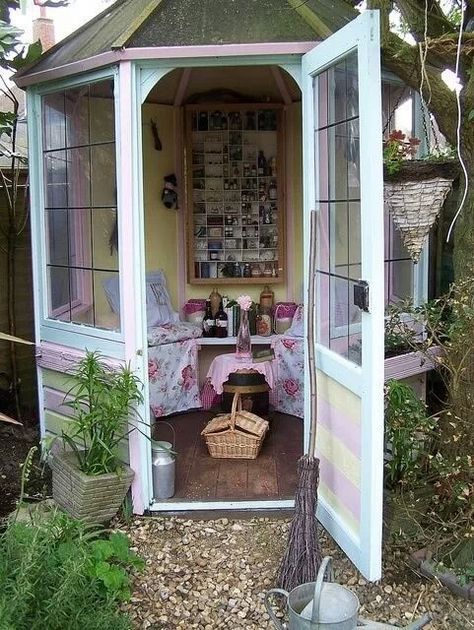 Outdoor Tea room Casa Country, Garden Sheds, She Sheds, Backyard Retreat, Diy Pergola, Garden Structures, Outdoor Rooms, Garden Shed, Tiny Homes