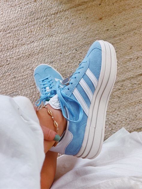 Shop adidas Originals Women's Gazelle … and other curated products on LTK, the easiest way to shop everything from your favorite creators. Adidas Shoes Outfit, Trendy Shoes Sneakers, Preppy Shoes, Fitness Style, Shoe Wishlist, Cute Nike Shoes, Adidas Originals Women, Cute Sneakers, Hype Shoes