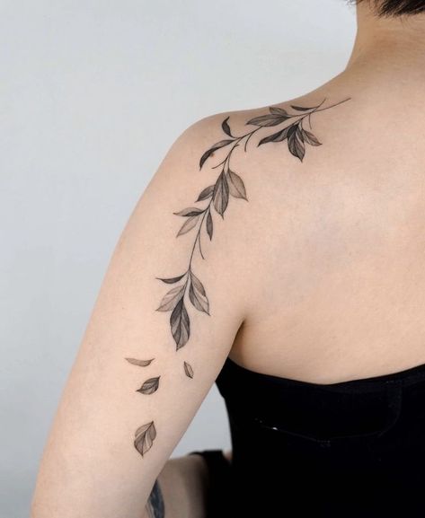 Small Girly Tattoos, Tattoos To Cover Scars, Mommy Tattoos, Tattoos For Women Flowers, Flower Tattoo Shoulder, Vine Tattoos, Shoulder Tattoos For Women, Small Hand Tattoos, Cute Tattoos For Women