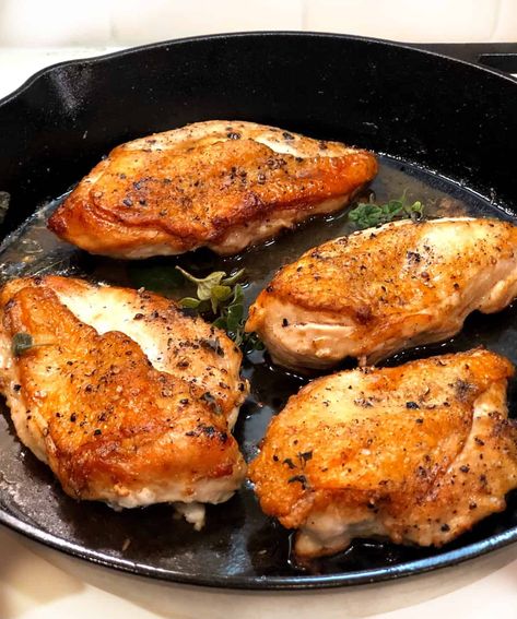 Chicken In Cast Iron Dutch Oven, Cast Iron Chicken Breast, Cast Iron Roasted Chicken, Carrot Cake Recipe Homemade, Cook Skins, Cast Iron Chicken, Chicken Filet, Broiled Chicken, Ways To Cook Chicken