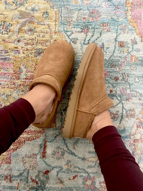 Ugg Classic Slipper, Classic Slippers, Ugg Slippers, Ugg Classic, Christmas Wishlist, Ugg Boots, The House, Slippers, My Style