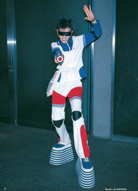 Shoichi Aoki, Retro Futurism Fashion, Y2k Aesthetic Institute, Space Age Fashion, Futurism Fashion, Fruits Magazine, Super Suit, Cyberpunk Fashion, Futuristic Fashion