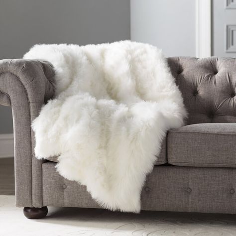 Diva Room, Bedroom Comforters, White Blankets, Pretty Bedding, Farmhouse Living Room Furniture, Couch Blanket, Tufted Arm Chair, Comfy Blankets, Fur Throw Blanket